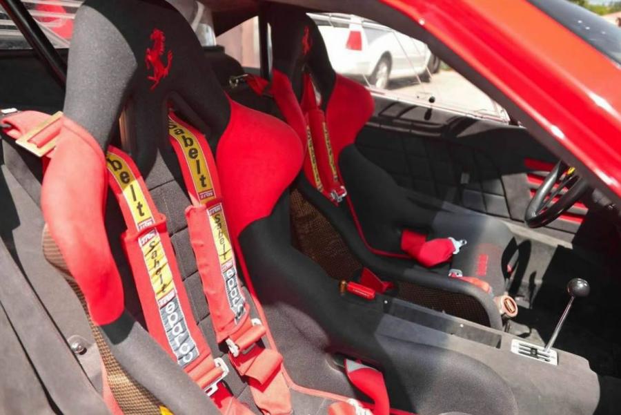  Ferrari F40 LM 1992 года  (фото 12 из 14)